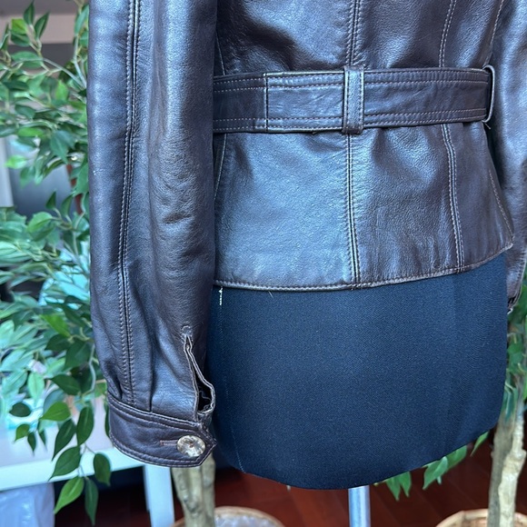 Gorgeous Vintage Size XS Brown Leather Bomber Jacket with Fox Fur Collar & Belt - Picture 10 of 15